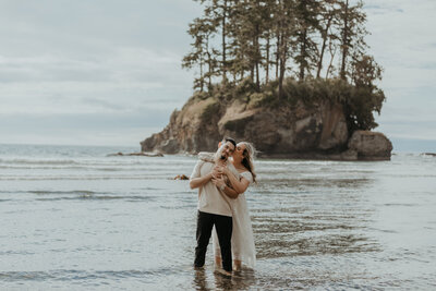 Christina+Francisco_with_Seattle_Wedding_Photographer_Jen_Lynn_Photography_2024-129