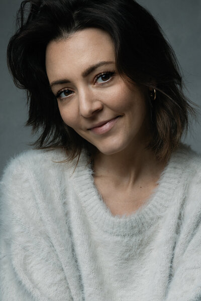 20241111_Portraiture-by-HK_Viola-X-Helena_00295-Edit