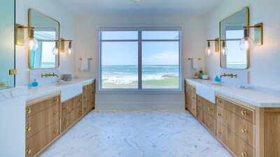 Figure 8 bathroom with views of the Atlantic Ocean. 