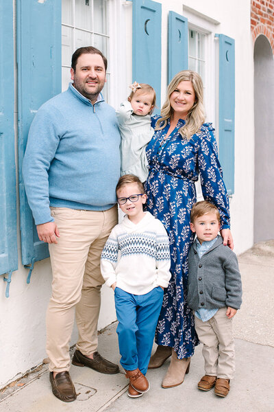 charleston family photographer, family photographer near me, family portraits in charleston