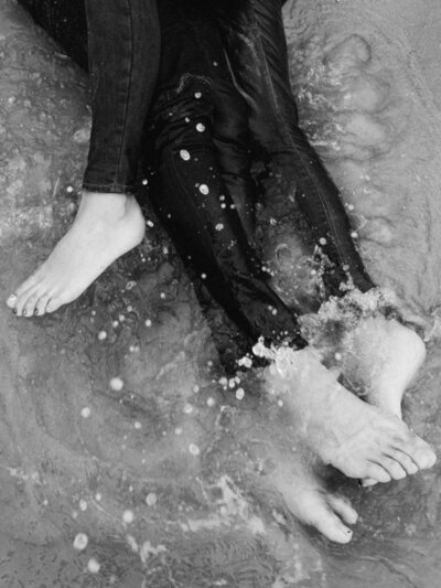 A cinematic black-and-white engagement session photographed on the shores of Jeju Island, Korea by Top luxury destination photographer Michael Asmussen. Styled with timeless Korean-American minimalism, this editorial captures the modern couple in a soulful coastal narrative—designed for high-end wedding clients seeking artful storytelling and refined vision.