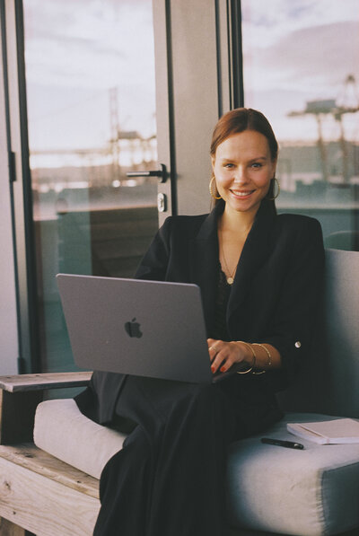 East London Nutritionist making healthy breakfast for gut health