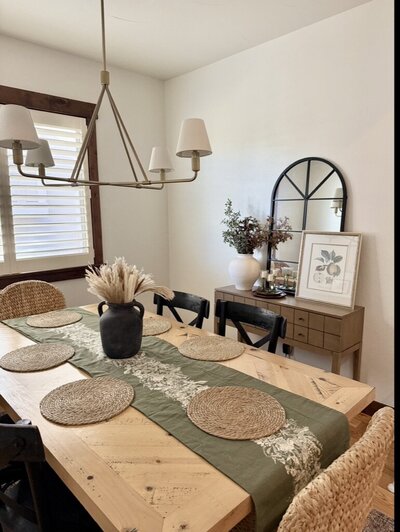 Modern farmhouse dining styled by Kaitlyn Schultz Creative.