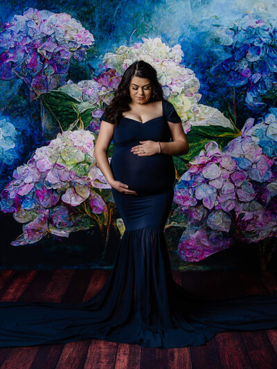 Woman in blue floral session by fine art Prescott AZ maternity photographer Melissa Byrne