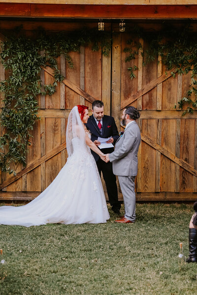 Fall ceremony at all-inclusive wedding venue in North georgia