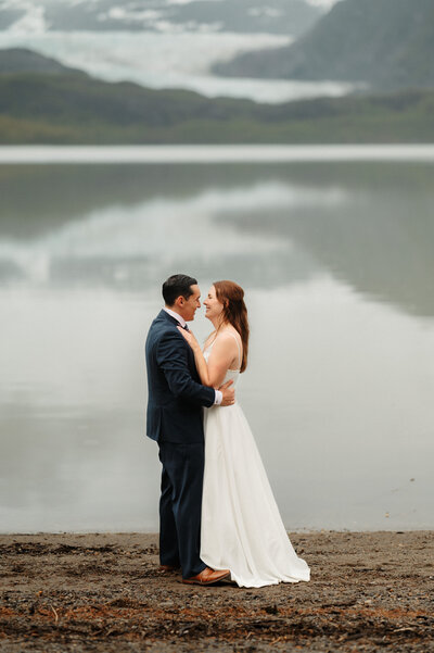 alaska elopement at glacier lake