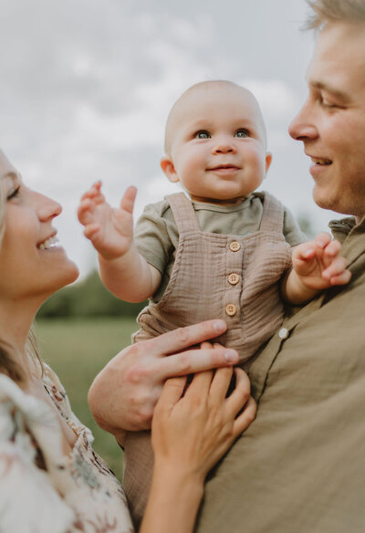 Engaged Couple | Sadie Elizabeth