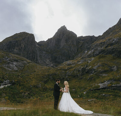 norway-lofoten-islands-elopement-meghangibsonphoto-23_websize