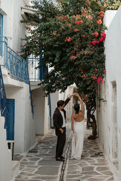 Destination elopement photographer in Greek mountains by Joanna Fotopoulou