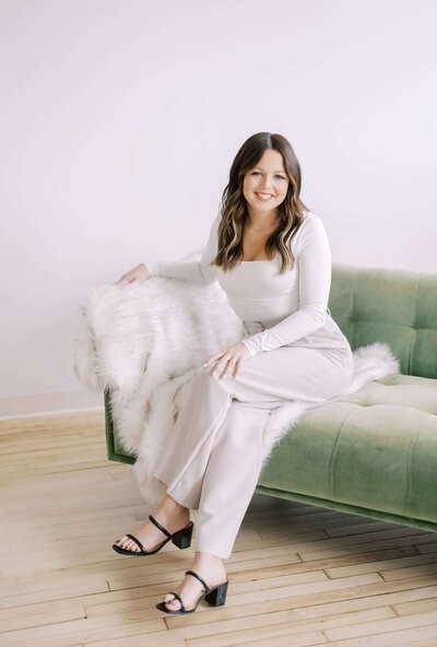 head shot of philadelphia photographer sarah canning