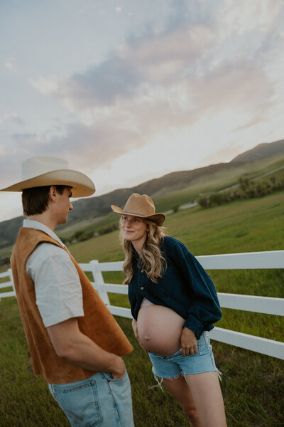 Northern-Virginia-Countryside-Maternity-Photos-49