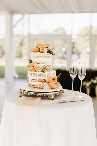 Simple, white wedding cake indianapolis