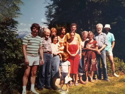 brilliant-events-old-family-portrait-sized