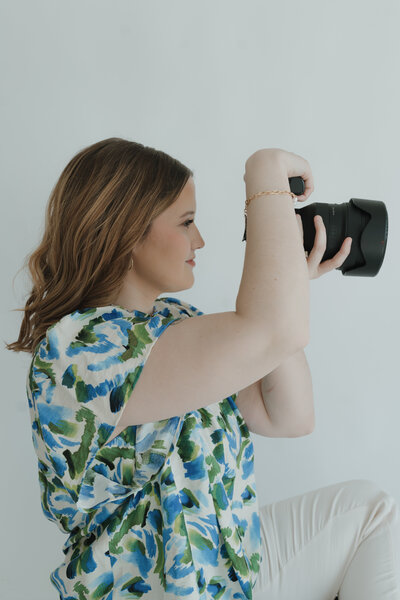 Alabama Wedding Photography that focuses on documentary and editorial photographs while staying true to color.