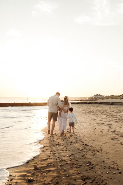 Family photoshoot sunset beach dorset - hampshire photographer Carley Aplin - Family Beach photoshoot-006998