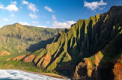kalalau trail mountain range