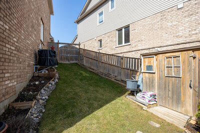 51 Lobb side yard