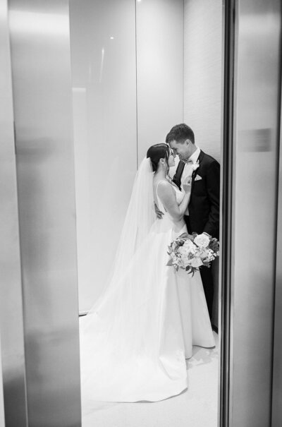 Downtown-Greenville-SC-Spring-Wedding-at-Avenue_2220
