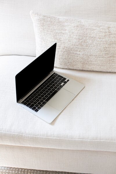 Stock image of a laptop to illustrate that the home value calculator is accessed on a computer, tablet or phone