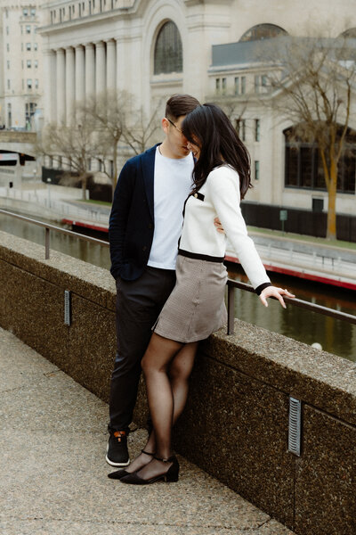 couple portrait by the rideau canal in ottawa