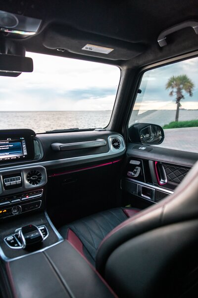 mercedes-g550-matte-manufaktur-night-black-magno-for-rent-in-miami-033