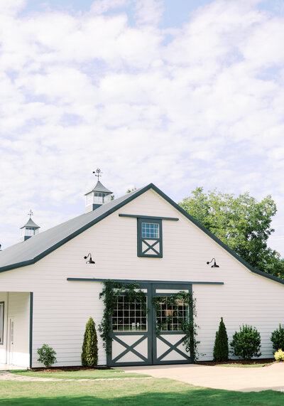 white barn estate wedding venue raleigh, nc walnut hill