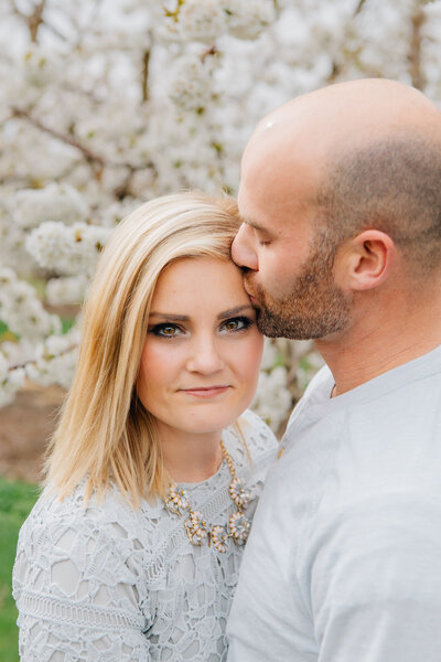 Boise Idaho Spring Orchard Blossom Mini Sessions