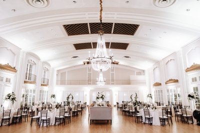 Classic Ballroom wedding at Lafayette Club