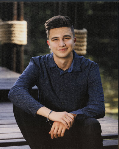 Senior photos outside on dock