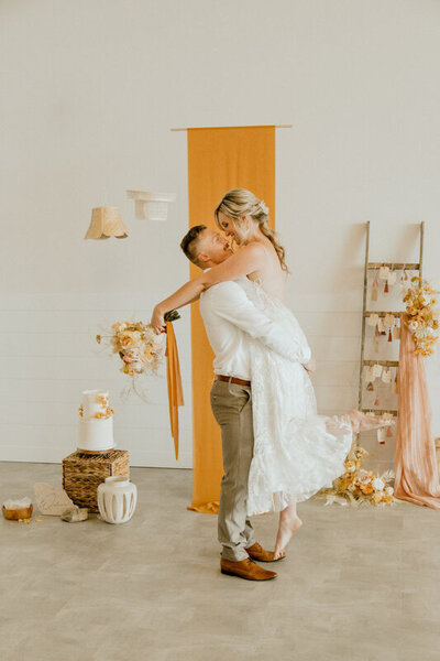 Boho chic wedding inspiration captured by Love and be Loved Photography, authentic and natural wedding photographer and videographer in Lethbridge, Alberta. Featured on the Bronte Bride Vendor Guide.