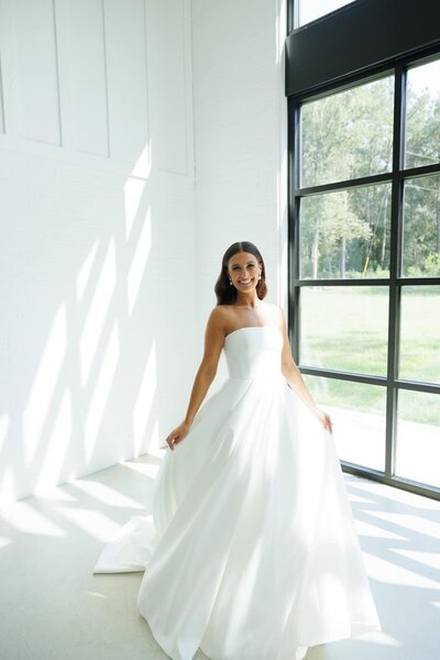 A close-up of a Houston bride’s soft glam wedding makeup, featuring radiant skin and timeless beauty, perfected by a leading Houston makeup artist.