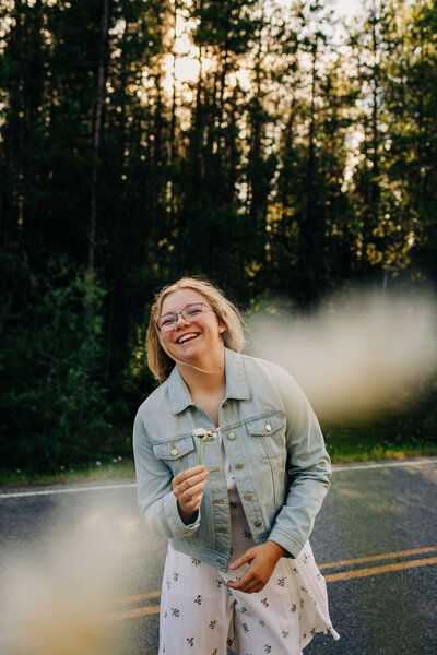 Outdoor senior Photos in Glacier National Park