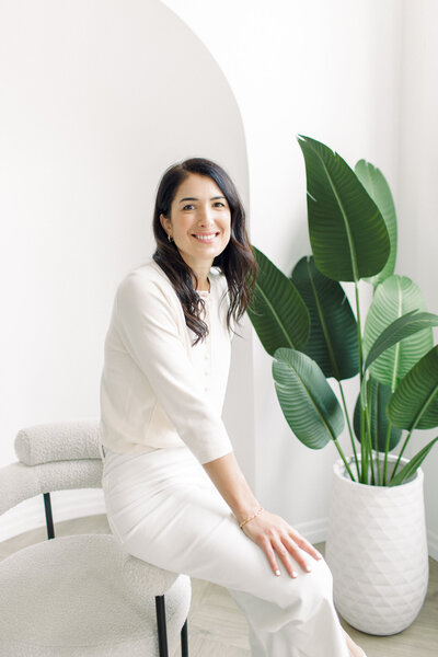 Lisa Renault. Thérapeute en relation d'aide offrant un service de thérapie en présentiel à Montréal, Outremont.