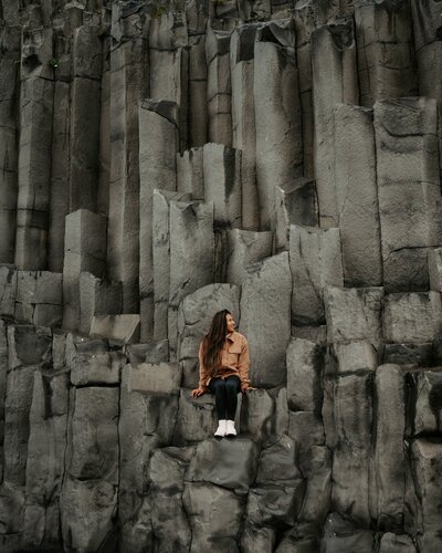 groom lifting bride in redwoods