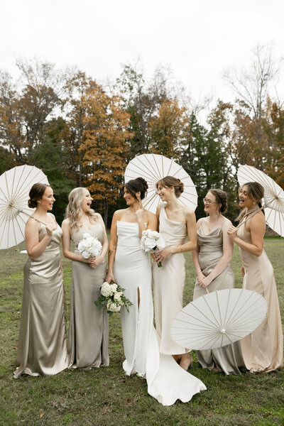 outdoor bridal photos with the bride and bridesmaids