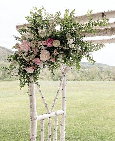 Boston and Burke Barn at Lord Howe wedding flowers