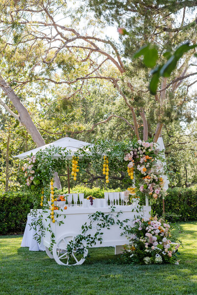 Los Angeles wedding with a custom lemon bar cart