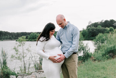 maternity-photographer-raleigh