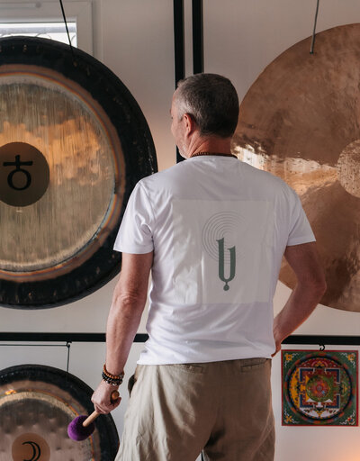 Séance de bain de gongs avec Lydéric