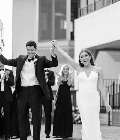 Classic Wedding at City Church of Evansville with Reception at ECC231