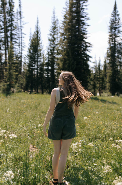 Gabby Rhodes is a wedding photographer based in Northern Colorado