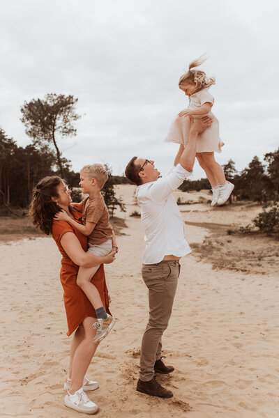 Newbornshoot thuis Jolien Leen Fotografie
