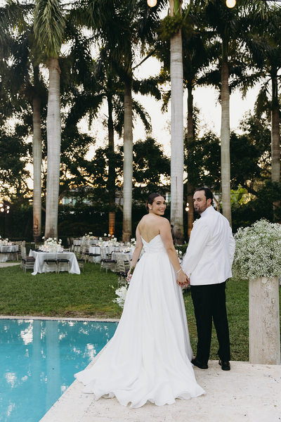 Romantic wedding by the pool in Miami, FL | Sush Digital Media