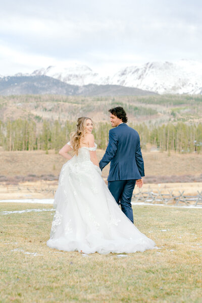 Mary Ann Craddock is a Colorado  wedding photographer who serves radiant, romantic couples in the Rocky Mountains.