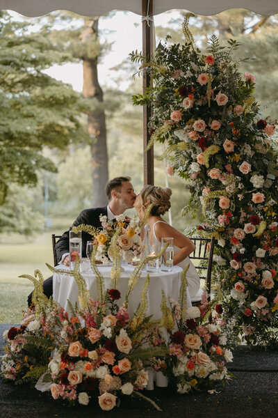 Candid Philadelphia wedding photography for the modern couple