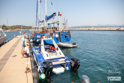 une expédition en méditerranée pour sensibiliser sur la pollution des fonds marins.