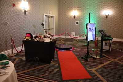 360_Photo_Booth_Rental_Toledo_Red_Carpet_1