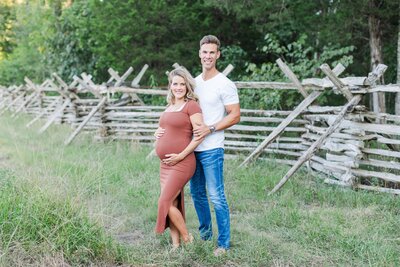 Nashville Tennessee Maternity session couple