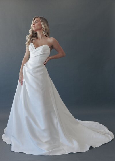 AUDREY_D2_LOOK21_1