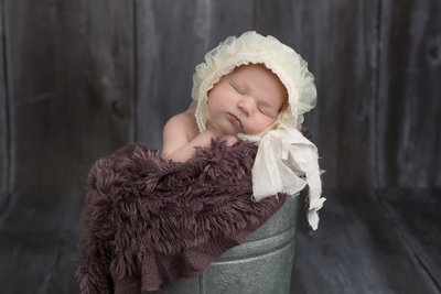 Maternity Newborn - Holly Dawn Photography - Wedding Photography - Family Photography - St. Charles - St. Louis - Missouri-28